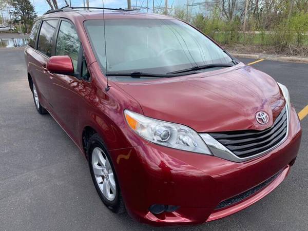 2011 TOYOTA SIENNA LE 8-PASSENGER 3ROW GOOD TIRES 030576 - cars & for sale in Skokie, IL – photo 2