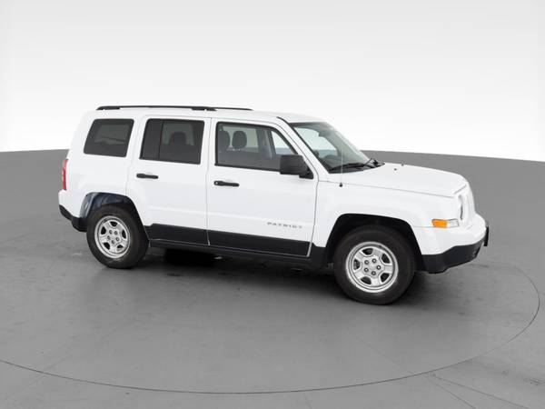 2015 Jeep Patriot Sport SUV 4D suv White - FINANCE ONLINE - cars &... for sale in Detroit, MI – photo 14
