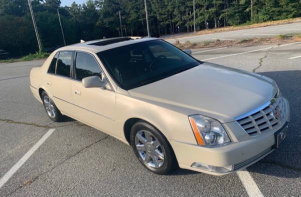 2011 Cadillac DTS 9, 999 - - by dealer - vehicle for sale in Grayson, GA – photo 2