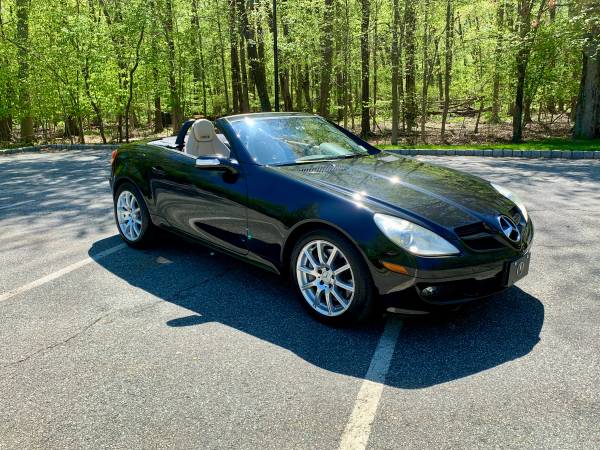 2005 Black Diamond Mercedes Benz SLK 350 Hard Top Convertible Mint for sale in Other, PA – photo 5