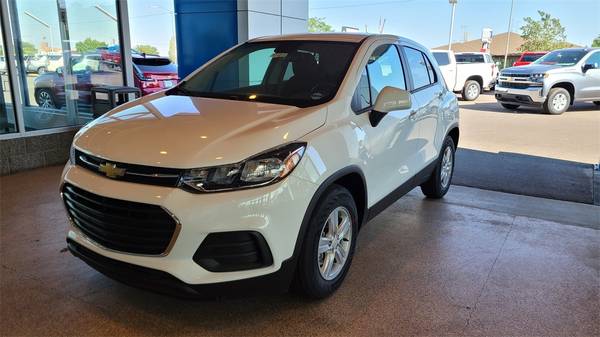 2021 Chevy Chevrolet Trax LS suv White - - by dealer for sale in Flagstaff, AZ – photo 16