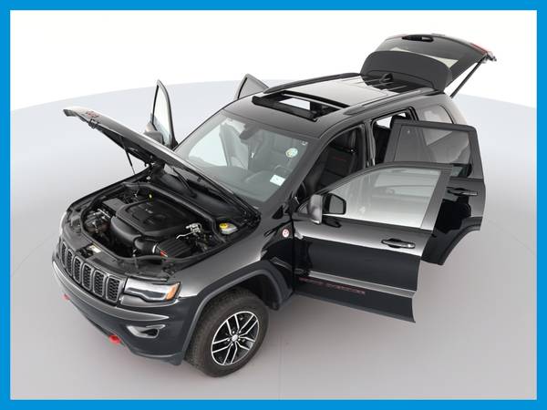 2018 Jeep Grand Cherokee Trailhawk Sport Utility 4D suv Black for sale in Lexington, KY – photo 15