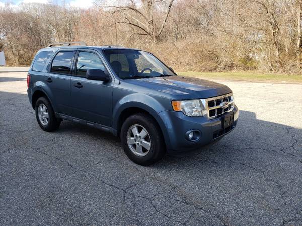 2010 Ford Escape XLT 4x4 w/low miles for sale in New London, CT – photo 2
