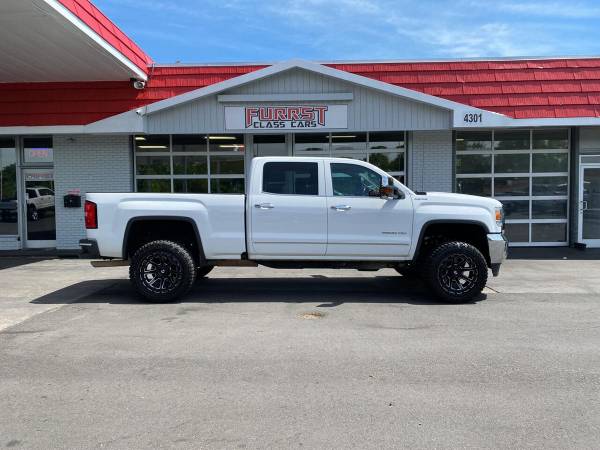 2018 GMC Sierra 2500HD SLT 4x4 4dr Crew Cab SB - CALL/TEXT TODAY! for sale in Charlotte, NC – photo 2