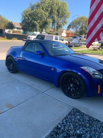 2005 Nissan 350Z Touring 56,000 miles - cars & trucks - by owner -... for sale in Salinas, CA – photo 2