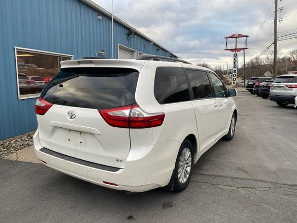 2017 Toyota Sienna XLE Auto Access Seat FWD 7-Passenger (Natl) -... for sale in Scranton, PA – photo 4