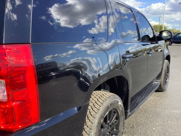 Loaded! 2008 Chevy Tahoe! 4x4! Hybrid! 3rd Row! Great Price! - cars for sale in Ortonville, MI – photo 12