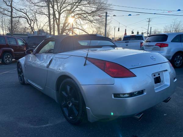 2004 Nissan 350Z Enthusiast Roadster 6 Speed RWD Excellent Condition for sale in Centereach, NY – photo 10