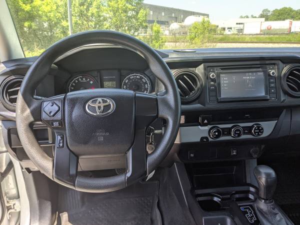2017 TOYOTA TACOMA/CLEAN CARFAX/1 OWNER/ - by for sale in Cartersville, GA – photo 7