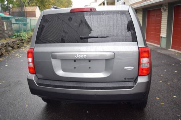 *2012* *Jeep* *Patriot* *Latitude 4dr SUV* - cars & trucks - by... for sale in Paterson, CT – photo 24