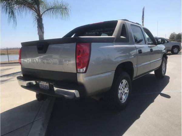 2003 Chevrolet Avalanche 4x4 (Bench Seat 6 seater) Brand NEW Tires! for sale in Fresno, CA – photo 3