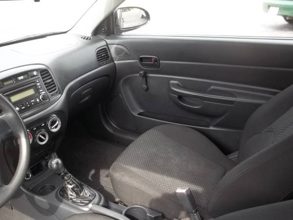 2008 Hyundai Accent GS 3-Door - cars & trucks - by dealer - vehicle... for sale in Warwick, MA – photo 12