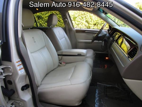 2003 Lincoln Town Car CARTIER - SUNROOF - LEATHER AND HEATED SEATS -... for sale in Sacramento , CA – photo 5