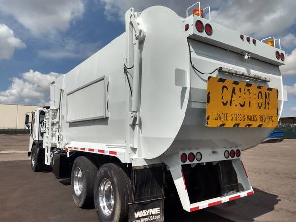 (2) 2007 Curbtender Garbage Truck 31 Yard Auto Side Load AZ Rust Free for sale in Irvington, NY – photo 12