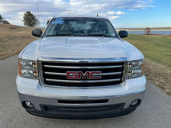 2013 GMC Sierra 1500 Crew Cab - Financing Available! - cars & trucks... for sale in Junction City, KS – photo 5