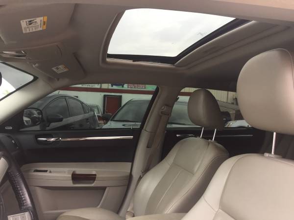 ♛ ♛ 2005 CHRYSLER 300 ♛ ♛ for sale in Other, Other – photo 7