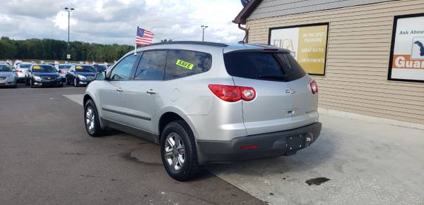 3RD ROW SEATING!! 2012 Chevrolet Traverse FWD 4dr LS for sale in Chesaning, MI – photo 6