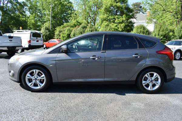 2012 Ford Focus SE Hatchback 5 Speed Sunroof WARRANTY No Doc Fees! for sale in Apex, NC – photo 3