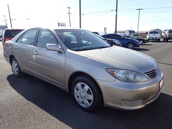 2005 Toyota Camry LE Buy Here Pay Here - cars & trucks - by dealer -... for sale in Yakima, WA – photo 4