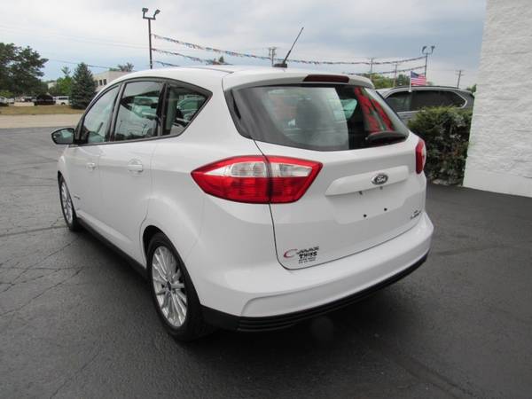 2015 Ford C-Max Hybrid SE - cars & trucks - by dealer - vehicle... for sale in Rockford, IL – photo 6