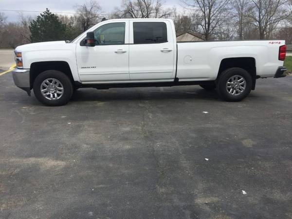 2016 Chevrolet Silverado 3500 HD Crew Cab 4WD LT Pickup 4D 8 ft Trades for sale in Harrisonville, MO – photo 9