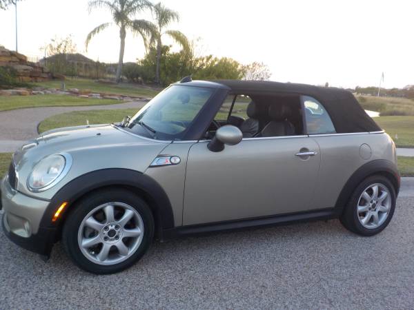 2009 mini cooper S convertible - cars & trucks - by owner - vehicle... for sale in Corpus Christi, TX – photo 3