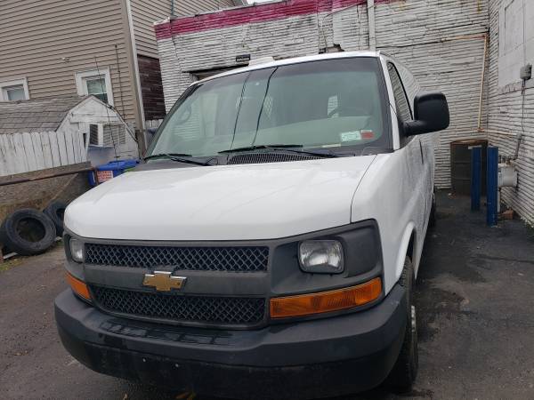2006 CHEVY EXPRESS 2500 CARGO VAN for sale in Rochester , NY – photo 3