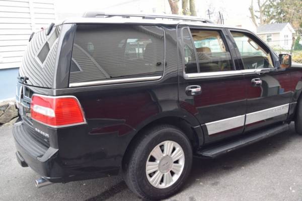 *2008* *Lincoln* *Navigator* *Base 4dr SUV* - cars & trucks - by... for sale in Paterson, CT – photo 20