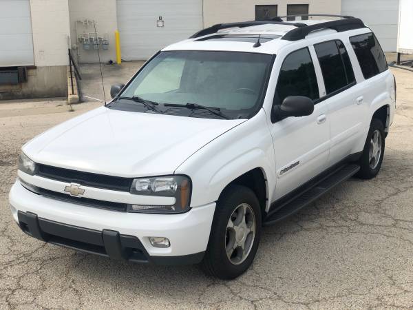2004 Chevy Trailblazer LT*4WD*Extended*7-Passenger*Moonroof*Alloy-Whls for sale in Elgin, IL – photo 2