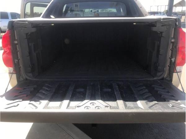 2003 Chevrolet Avalanche 4x4 (Bench Seat 6 seater) Brand NEW Tires! for sale in Fresno, CA – photo 16