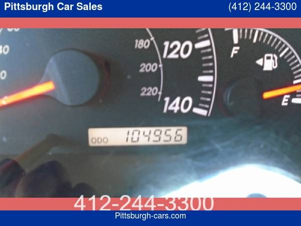 2005 Toyota Camry 4dr Sdn XLE Auto with 2 4L DOHC SEFI VVTi 16-valve for sale in Pittsburgh, PA – photo 12