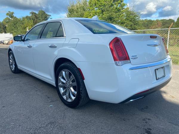 Chrysler 300 Limited AWD 4x4 Heat & Cool Seats HID Headlights Cars c... for sale in Winston Salem, NC – photo 4