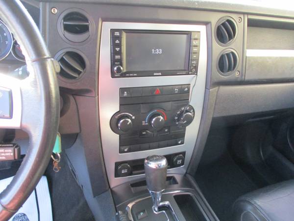 2010 Jeep Commander 4x4 - cars & trucks - by dealer - vehicle... for sale in ALABASTER, AL – photo 9