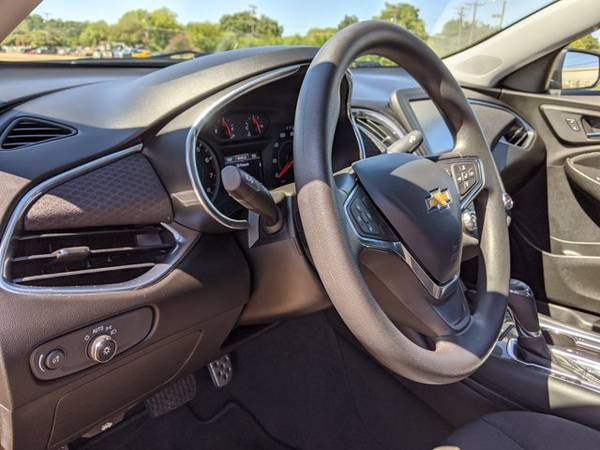 2017 Chevrolet Malibu LT SKU:HF180936 Sedan - cars & trucks - by... for sale in Waco, TX – photo 11