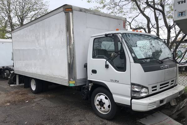 2007 Isuzu NQR - 16ft Box Truck - cars & trucks - by dealer -... for sale in Bay Shore, NY – photo 2