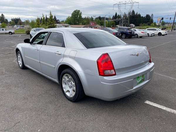 2005 CHRYSLER 300/Extra Clean/Very Well Maintained/Must See for sale in Vancouver, OR – photo 8