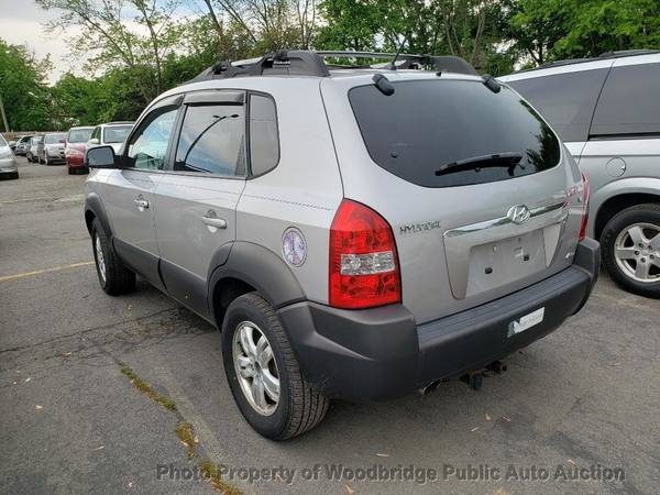 2006 Hyundai Tucson Silver - - by dealer - vehicle for sale in Woodbridge, District Of Columbia – photo 4