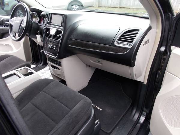 2011 Chrysler Town Country Touring - - by for sale in Shelbyville, TN – photo 20