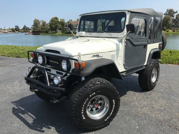 1975 TOYOTA FJ40 / RECENTLY RESTORED / CLEAN TITLE / 4-SPEED MANUAL / for sale in San Mateo, CA – photo 2