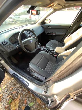2007 Volvo S40 24i, clean - cars & trucks - by dealer - vehicle... for sale in Weirton, PA – photo 5