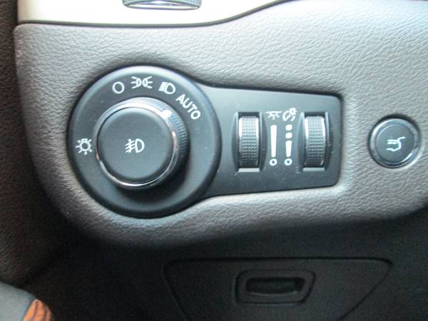 2014 jeep cherokee trailhawk 4wd v6 leather sunroof fully loaded for sale in East Providence, RI – photo 18