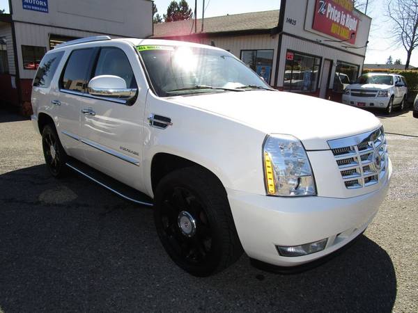 Low Mileage 2011 Cadillac Escalade Luxury Great Condition! - cars & for sale in Lynnwood, WA – photo 7