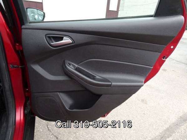 2014 Ford Focus SE - - by dealer - vehicle automotive for sale in Waterloo, IA – photo 20