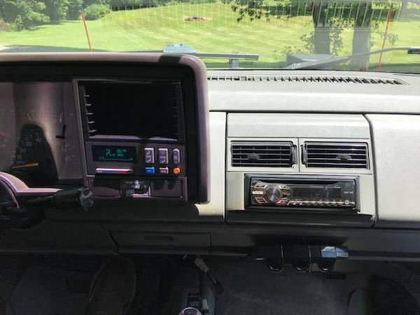 1992 Blazer Olympic Edition - cars & trucks - by owner - vehicle... for sale in Chesterland, OH – photo 6
