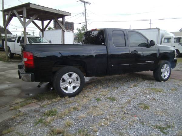 2009 Chevy Silverado LS V8 Ext Cab - cars & trucks - by owner -... for sale in Jefferson, LA – photo 3