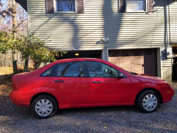 2006 Ford Focus ZX4S Sedan - cars & trucks - by owner - vehicle... for sale in Storrs Mansfield, CT – photo 5