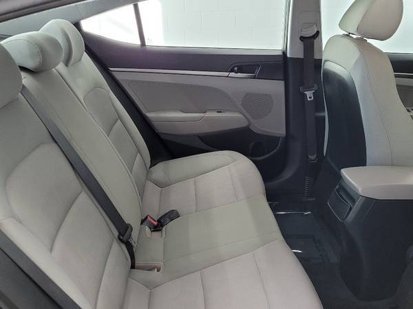 2017 Hyundai Elantra SE - well maintained - - by for sale in Silvis, IA – photo 9