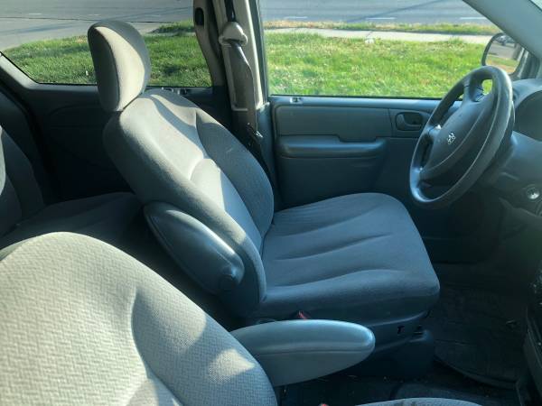2007 Dodge Caravan for Sale - cars & trucks - by owner - vehicle... for sale in Springfield, IL – photo 4