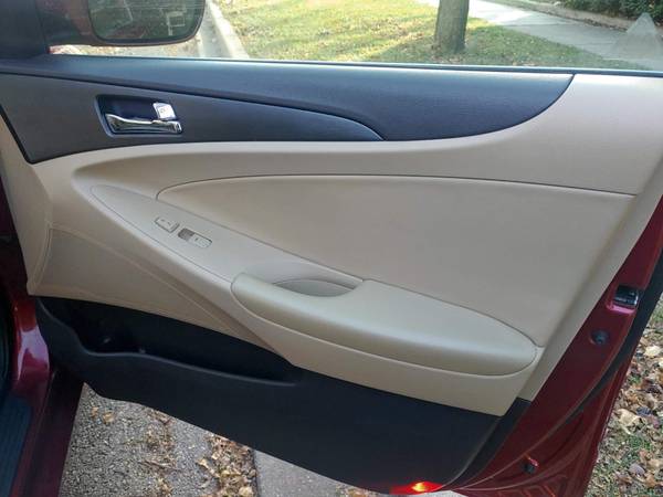 ))))) 2011 HYUNDAI SONATA GLS ((((( "Vogue Package Nice Car" - cars... for sale in Country Club Hills, IL – photo 13