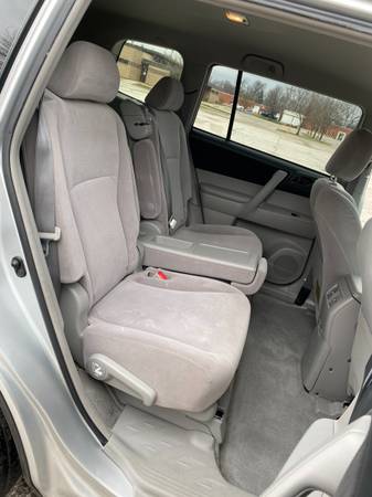 2009 Toyota Highlander 4WD CLEAN 1 OWNER! - - by for sale in Other, MO – photo 13